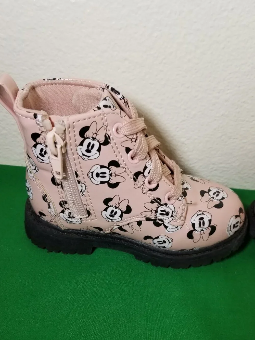 Disney Minnie Mouse Pink Combat Boots Size 6 Side Zipper